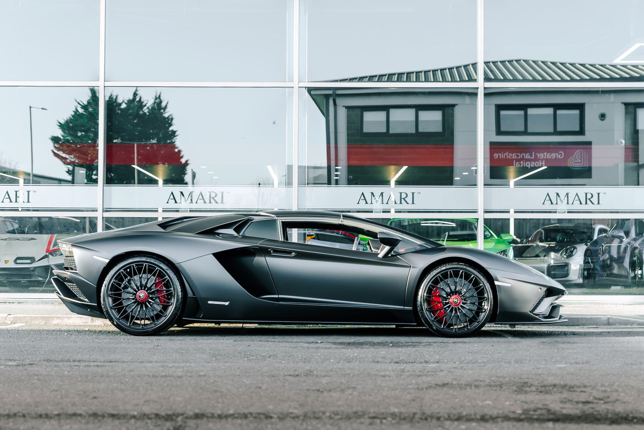 Used Lamborghini Aventador LP 740-4 S Cars For Sale | Autotrader UK